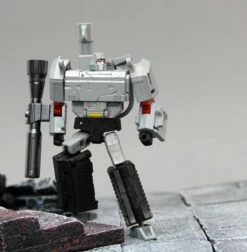 [Pre-Order] DX9 Toys X13D Mightron Megatron Damaged Version -Action Figures Store 045ffd6ffe