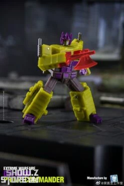 Dr.Wu DW-E04T Prime Commander Optimus Prime Toxitron Version W/ Trailer -Action Figures Store 0effe79648