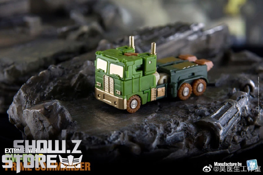 Dr.Wu DW-E04D Prime Commander Optimus Prime W/ Trailer 5 Dr.Wu DW-E04D Prime Commander Optimus Prime W/ Trailer - Image 3