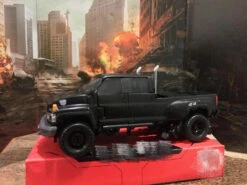 Takara Studio Series SS14 SS-14 Voyager Class Ironhide -Action Figures Store 565ef2f634