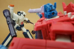 Toyworld TW-01C TW-02C Orion Optimus Prime + Hegemon Megatron Set Of 2 -Action Figures Store 645e7343fb