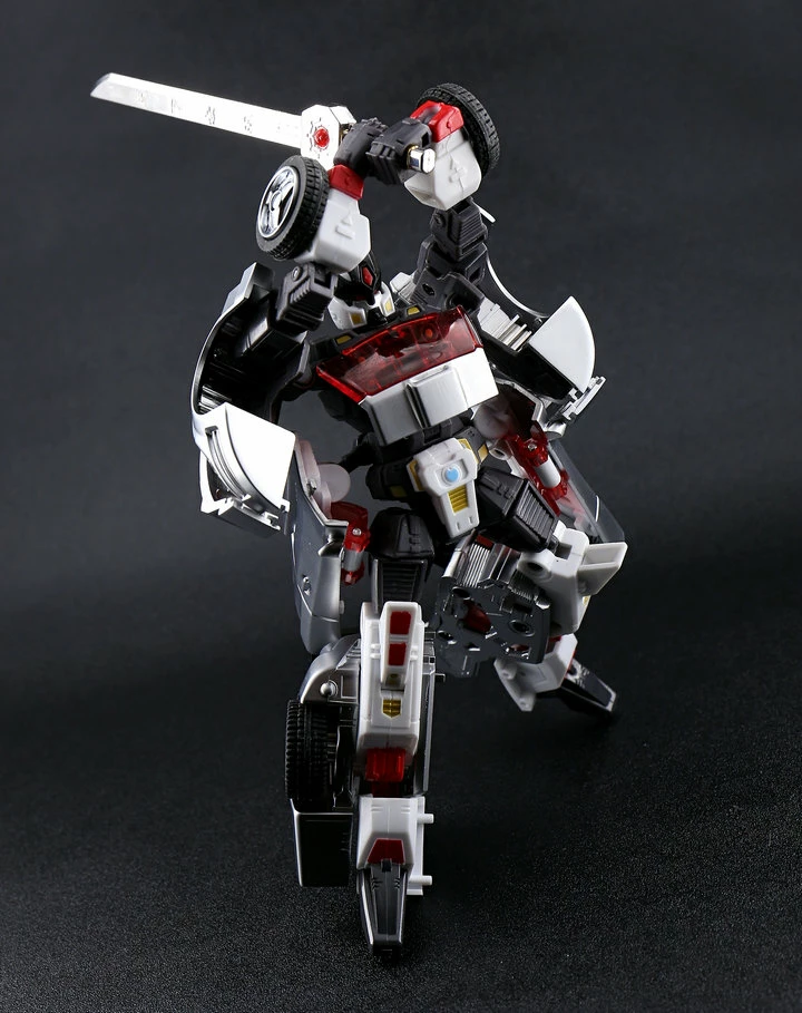 FM Toys MP001 BlitzWarrior Drift Silver Version 5 FM Toys MP001 BlitzWarrior Drift Silver Version - Image 3