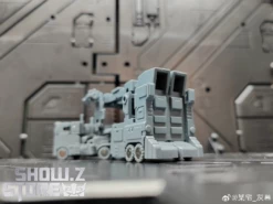 Dr.Wu DW-E23 Tactical Commander Ultra Magnus -Action Figures Store ab387b23dd