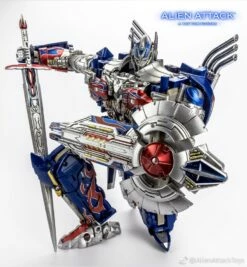 AlienAttack Toys AAT A-01CC Optimus Prime -Action Figures Store b8564a05d6
