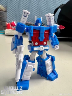 Dr.Wu DW-E23 Tactical Commander Ultra Magnus -Action Figures Store c560fc43ef