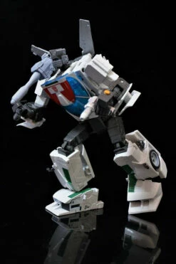 Takara MP-20+ Wheeljack Anime Color -Action Figures Store e4a2bb5ea8