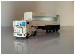 DX9 Toys X34W Ranton Ultra Magnus -Action Figures Store e8f233b64f