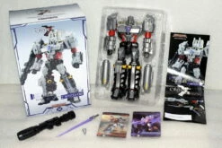 MakeToys MT MTCD-02 MTCD02 Rioter Despotron Megatron -Action Figures Store ee9ffdefd7