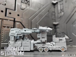 Dr.Wu DW-E23 Tactical Commander Ultra Magnus -Action Figures Store f4c186d71d