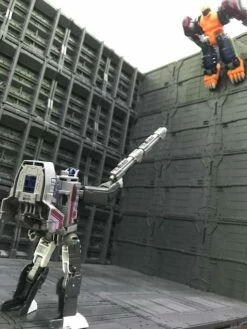 Hasbro PP-27 PP27 Optimal Optimus Power Of Prime Leader Class -Action Figures Store fd99f3fd16